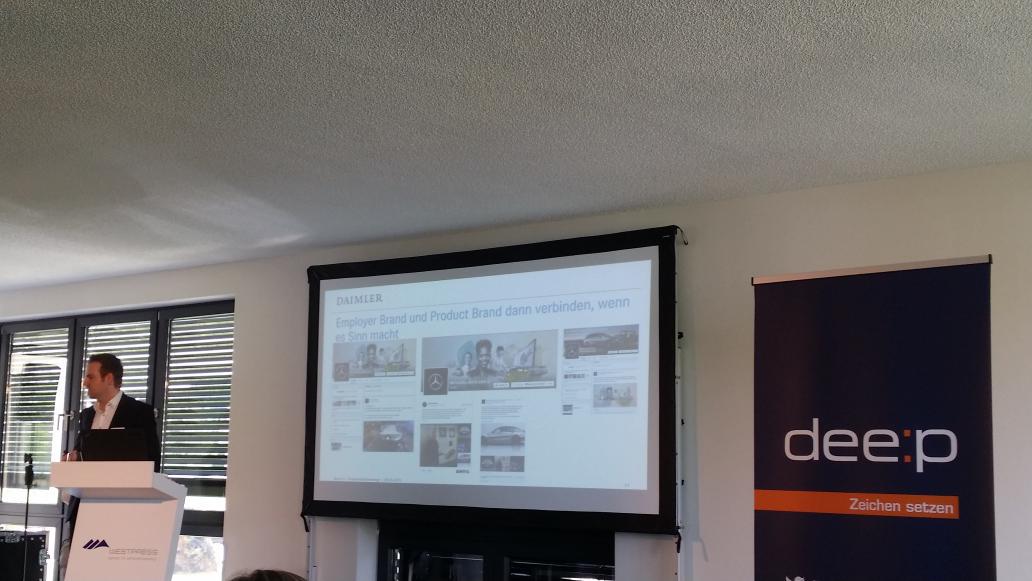 schomberg's tweet photo. "#EmployerBrand und #ProductBrand dann verbinden, wenn es Sinn ergibt." | via @MaasMartin #deep15 http://t.co/erA78puJ7p