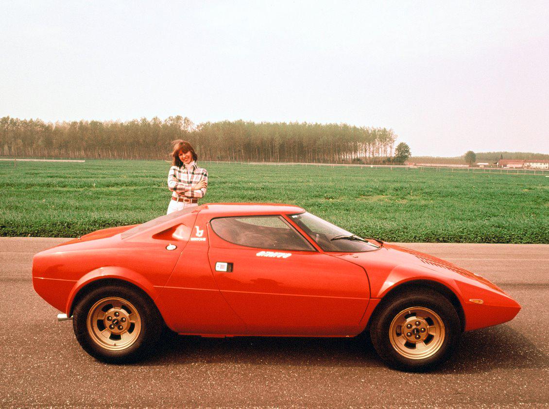 Van deze juweeltjes zijn er slechts 492 gemaakt. De glimlach van de trotse bezitter is dus begrijpelijk.