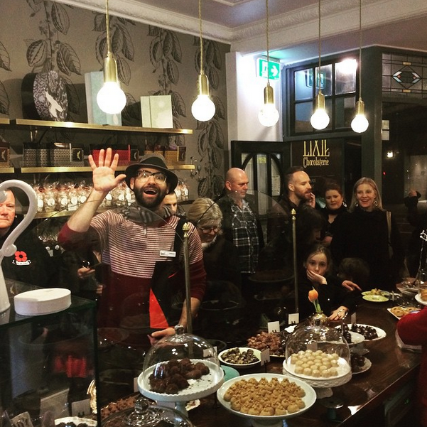 Aestheticcoms's tweet photo. Happy to have guys of @fooditime at our client @lixie_chocolaterie for a fun chocolate tour! #marketing #business http://t.co/bOJDUC9kJb