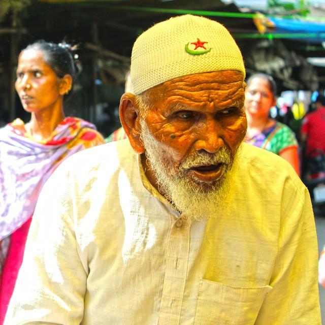 anandvaibhav31's tweet photo. #makeportraits
#ip_meet #1000thingstodoinsurat #indiapictures #igersbestshot #ptk_edit http://t.co/5kbaRHofnR http://t.co/djGvaPwIRI