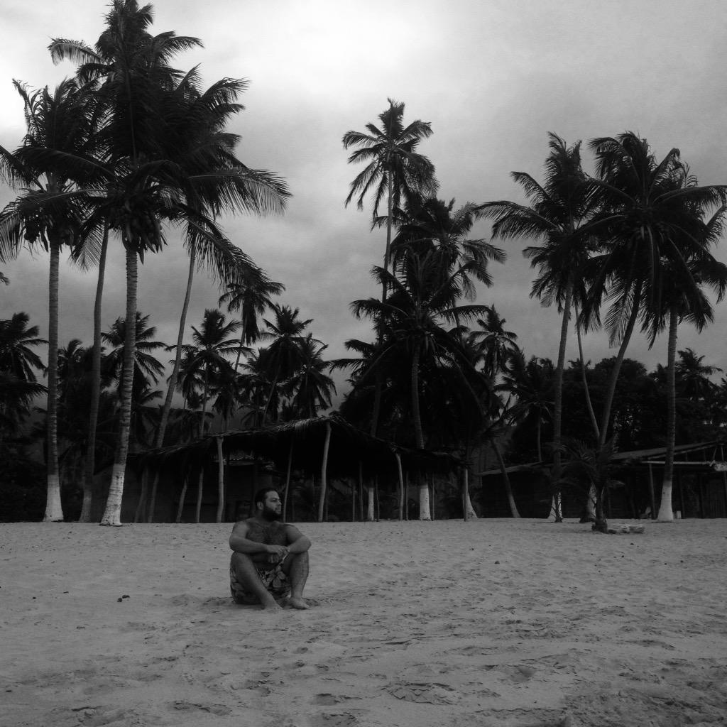 jacksoncontrera's tweet photo. #patanemo #bahia #carabobo #beach http://t.co/hA7rS4rVpU
