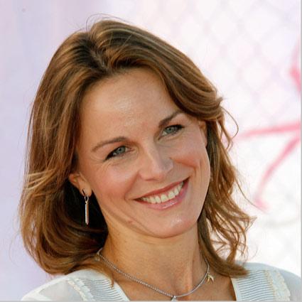 Happy birthday to Olympic and World champion, Ekaterina Gordeeva! 