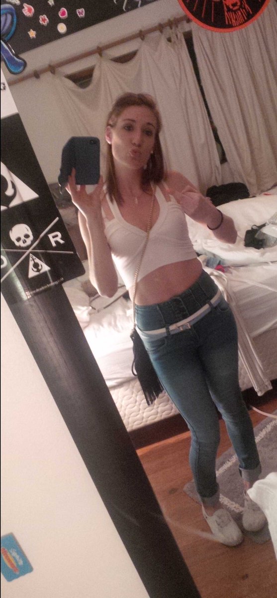 Cuddlezkie's tweet photo. #Fu#k #Drum&amp;Bass #HighWaisted #CropTop #Party!! #DeadReckoning #Buccs #Niskerone http://t.co/u2SaW8j4cp