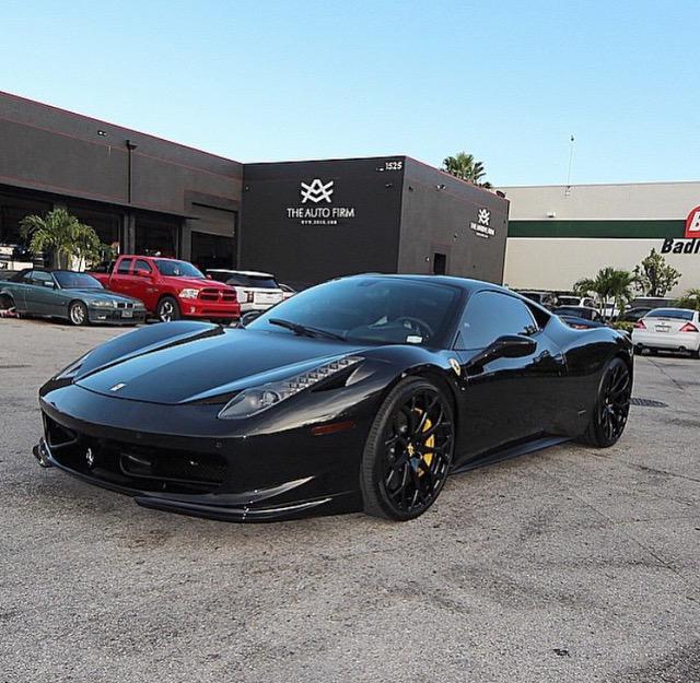 Carlos100Escrig's tweet photo. 😩😩😩 so want this car http://t.co/DbNPhYv1oG