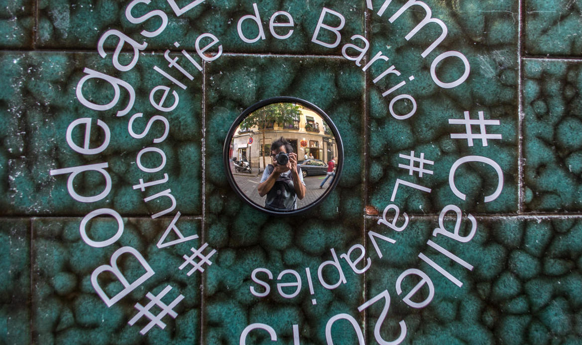 madridesalterna's tweet photo. Galería de fotos de #CALLE2015 en @elconfidencial: "Los grafiteros toman un barrio al asalto" http://t.co/TYUAnOyWOL http://t.co/4d86rkhtPf