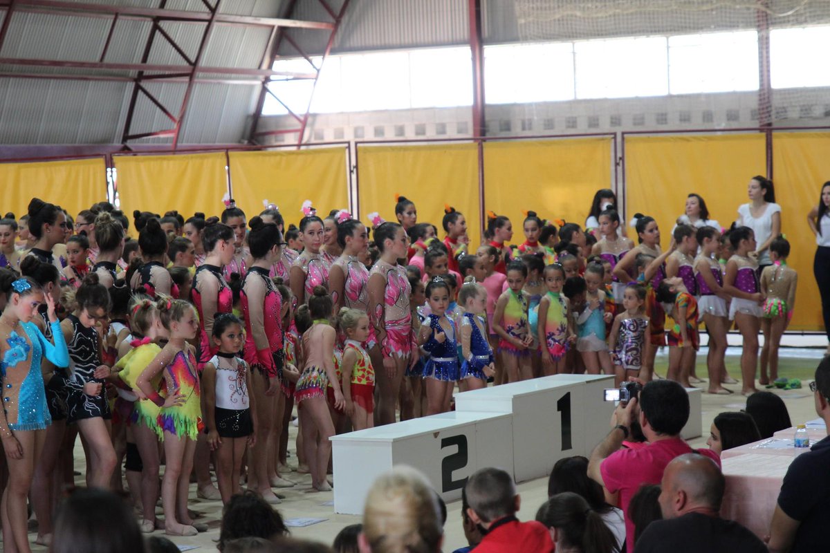 naomifl30's tweet photo. Desfile ✅CORDILLERA✅ http://t.co/eXuPG45vVX
