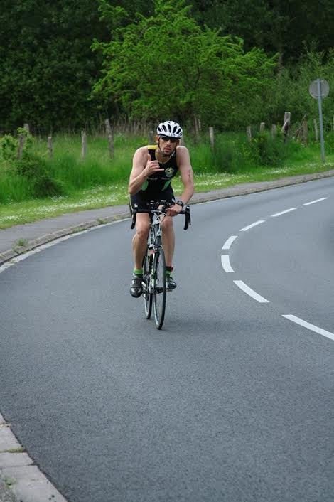 Oxy_IRONMAN's tweet photo. “S’arrêter lorsqu'on est sur une bicyclette, cela revient à tomber.” - Louis Mermaz #Training #TrainingMan #IronMan http://t.co/ABy5GbhawE