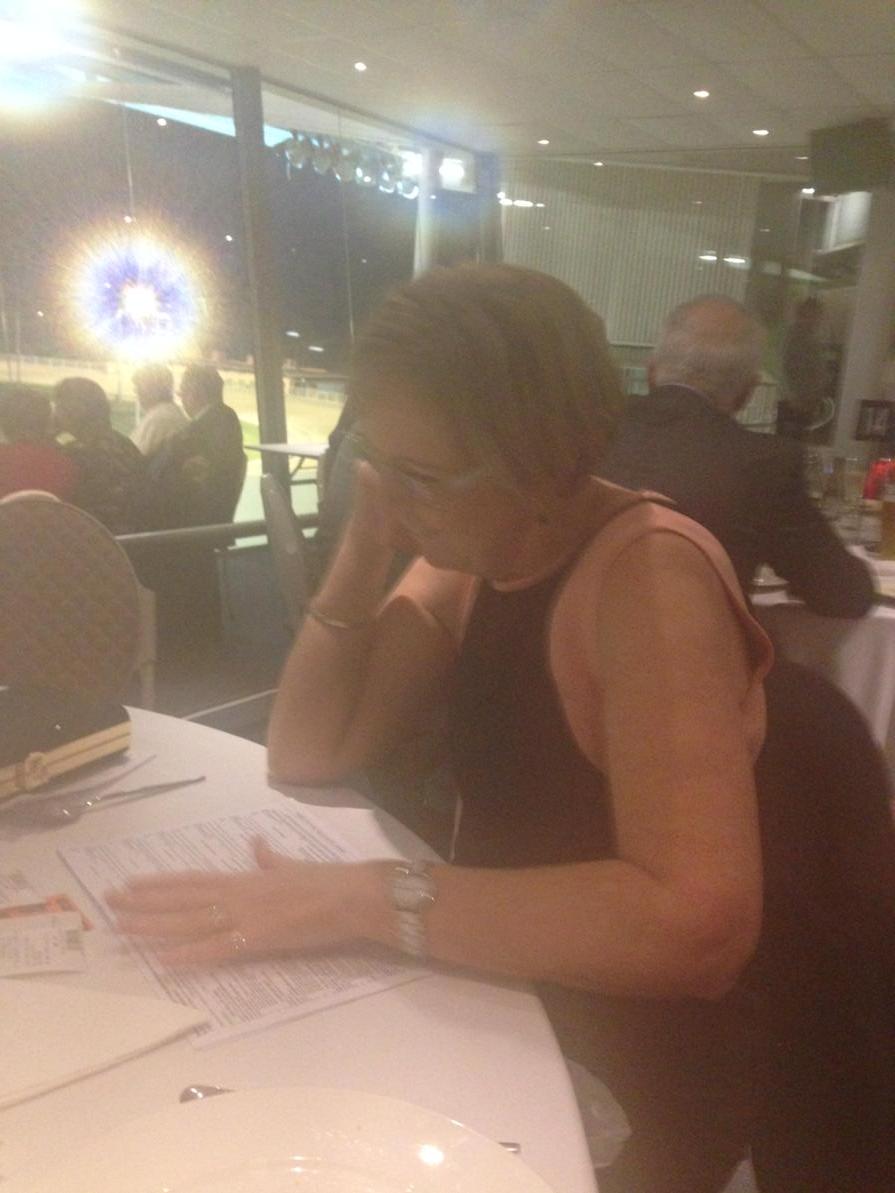 SandraBlay2's tweet photo. Jan looking for her phone hahahaha! Ummm you are on it!!! http://t.co/dykLsg43zR