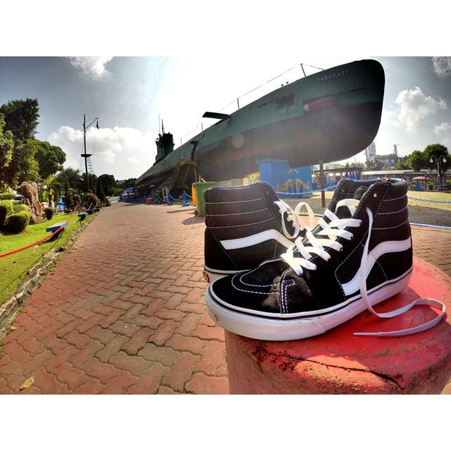Ini adalah satu entry #BeTheOriginal dari <a href="/Galihrosario/">GaliH Rosario</a> yg foto di Monumen Kapal Selam, Surabaya. Keren!