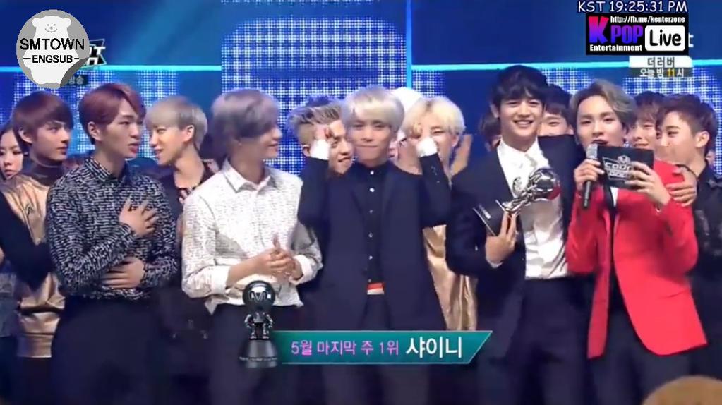 Arabflamers's tweet photo. #SHINeeView2ndWin فوز شايني الثاني على الام كاونتداون 😭💕 http://t.co/EdiFt2GTqr
