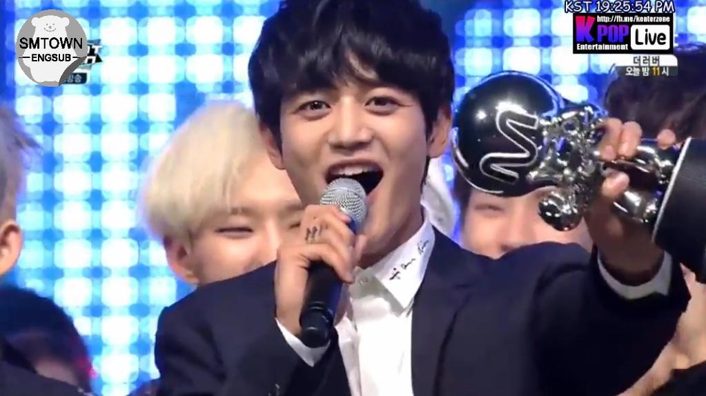 Arabflamers's tweet photo. #SHINeeView2ndWin فوز شايني الثاني على الام كاونتداون 😭💕 http://t.co/EdiFt2GTqr