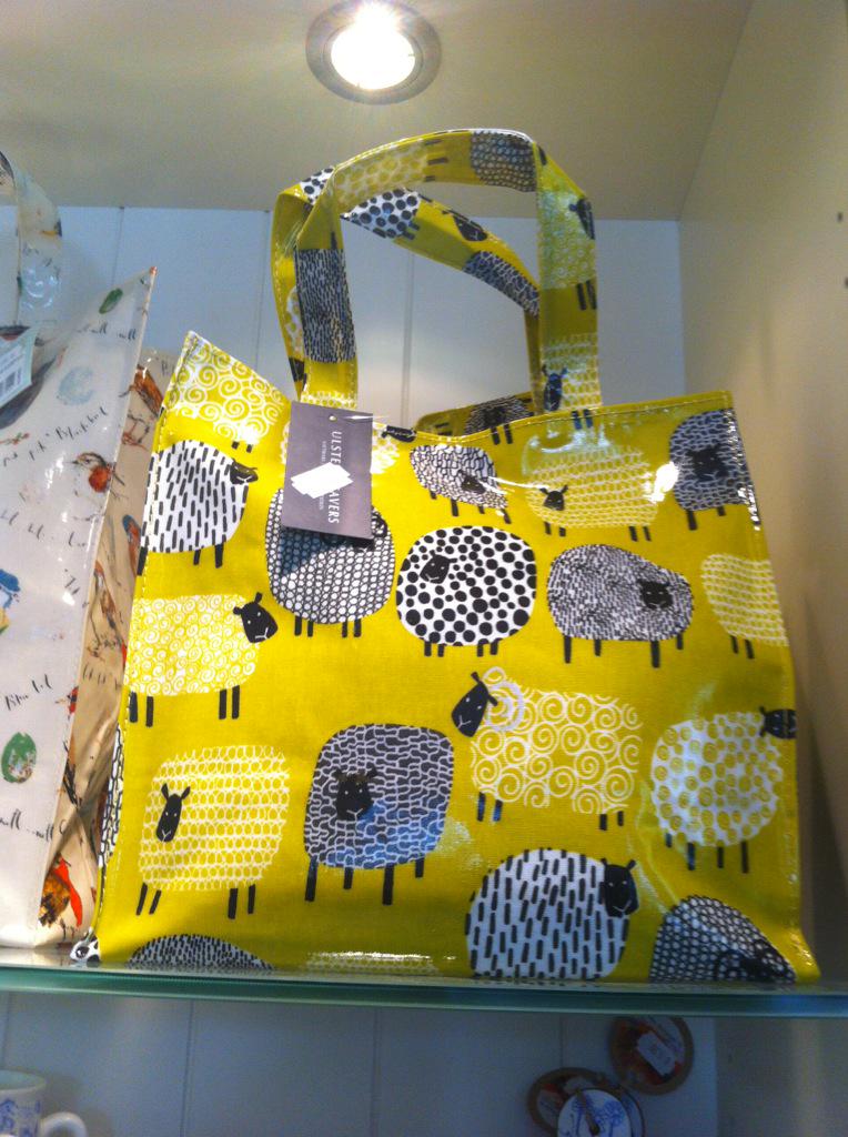 UCMShopCam's tweet photo. New bags in the shop at the Botanic Garden. Perfect size for lunch. http://t.co/CF0BLdfphr