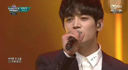 Arabflamers's tweet photo. 150528 #SHINeeView2ndWin اداء شايني An Encore في ام كاونتداون http://t.co/AzMsMlHYXM