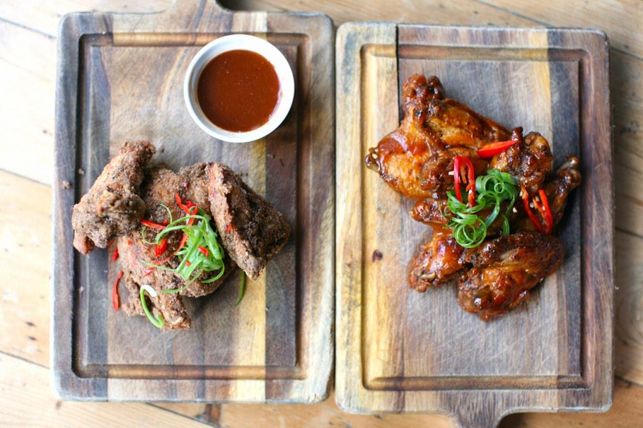 MeatopiaUK's tweet photo. .@roscoclarke can cook for us any day. Who's ready for lunch? #MeatopiaSaturday @TheRumKitchen #MeatopiaUK http://t.co/ZpsrZrqJ3c
