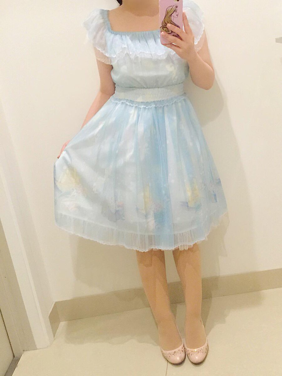 もも در توییتر 本日ゲットしたオフショルワンピ ハタチoverなので肩だすのは自重 W 笑 シンデレラの２色ワンピと似てるかも 他より丈長めです 柄も主張しすぎないしカーディガン羽織ればお仕事もいける シークレットハニー アリエル Http T