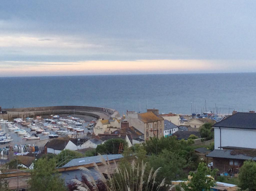 snowlingc's tweet photo. Happy few days in Lyme Regis, thank you @HIXLymeRegis and @HIXTownhouse fora great stay #loveLyme http://t.co/zF9xaENaph