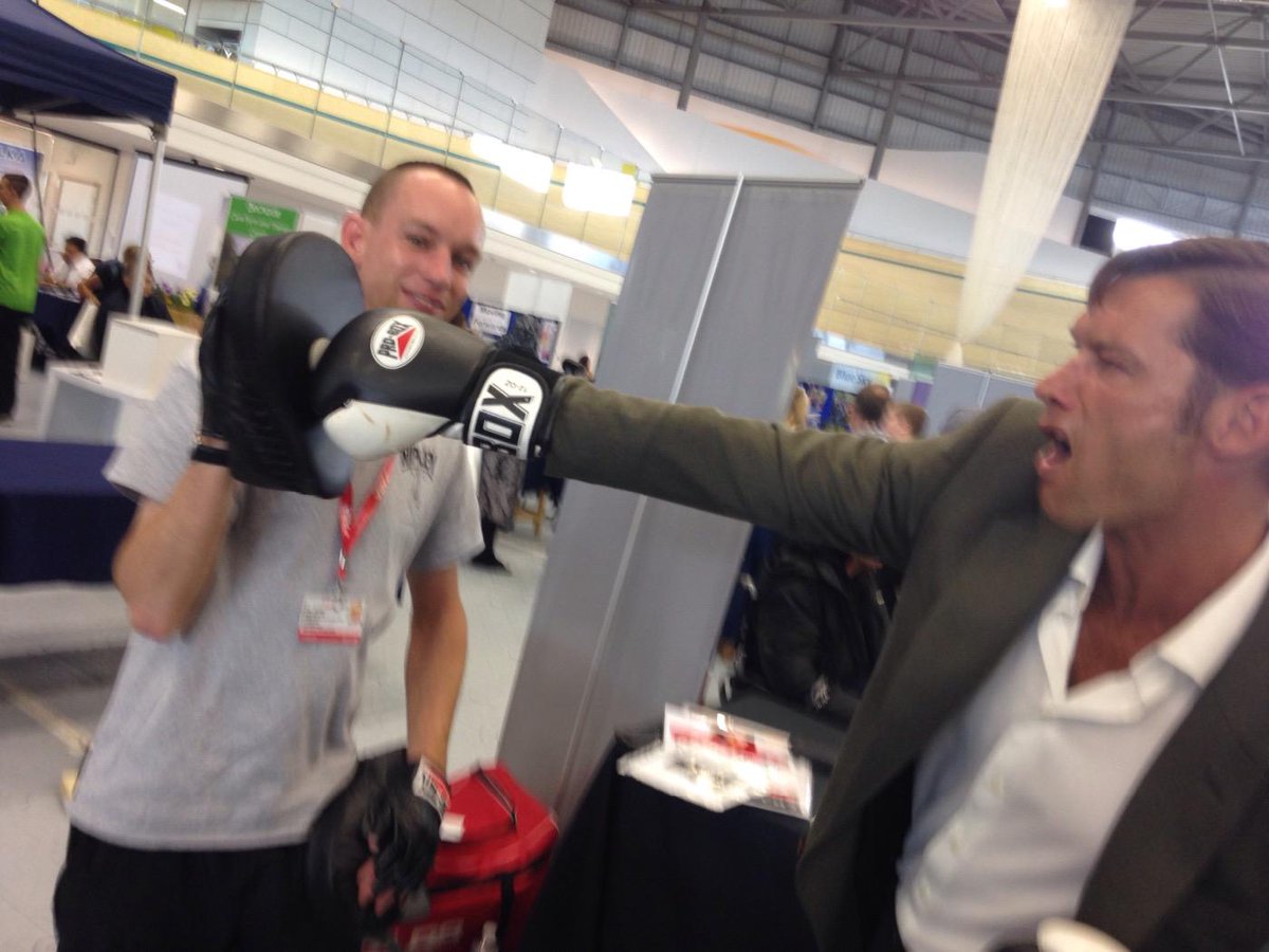 CredProviders's tweet photo. RT @abaedonna: Ryan training the stars 🌟 #eastenders #punchpower @mustbejp http://t.co/lSVOfxUkNZ