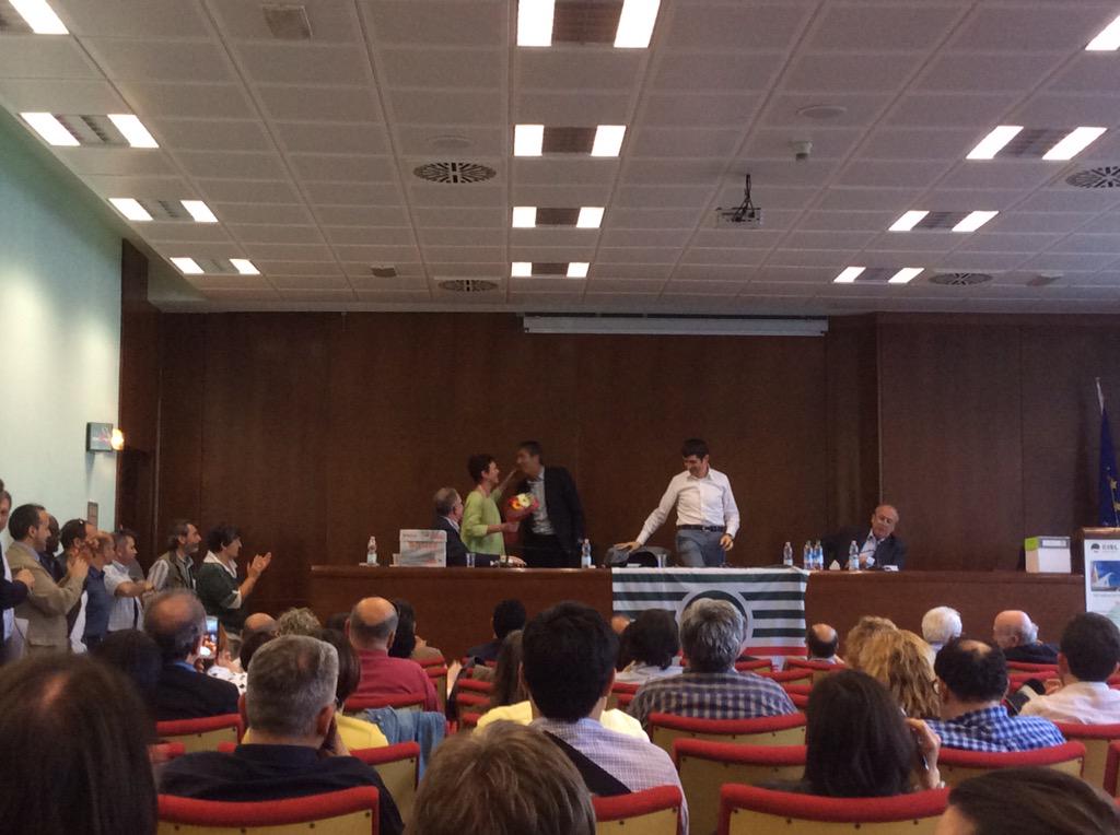 Anisa Llangozi tweet media