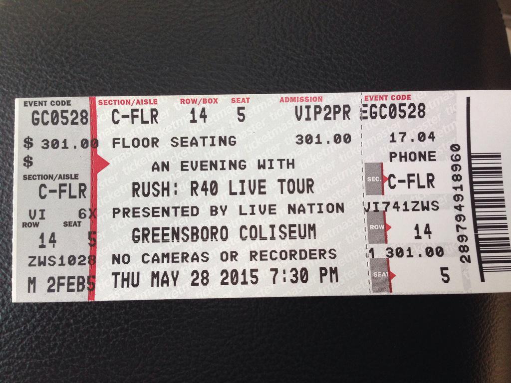 bivpack's tweet photo. 7 hours! #R40VIP http://t.co/qhABUJQXov