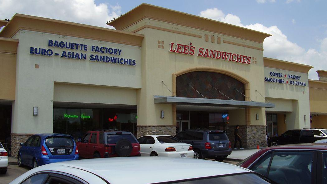 eaterla's tweet photo. Bad banh mi meat from Lee's Sandwiches is really messing with everyone's lunch plans http://t.co/cIonyfK1Hb http://t.co/0ozQttl4Oz