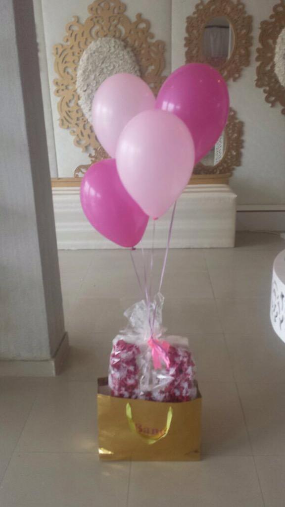 اضافة #بالونات هيلوم وارسالها للزبونه الغاليه تتهنى ي رب 😍 #ورد  #حروف #هديه #هدايا #الجنوب #عسير #ابها