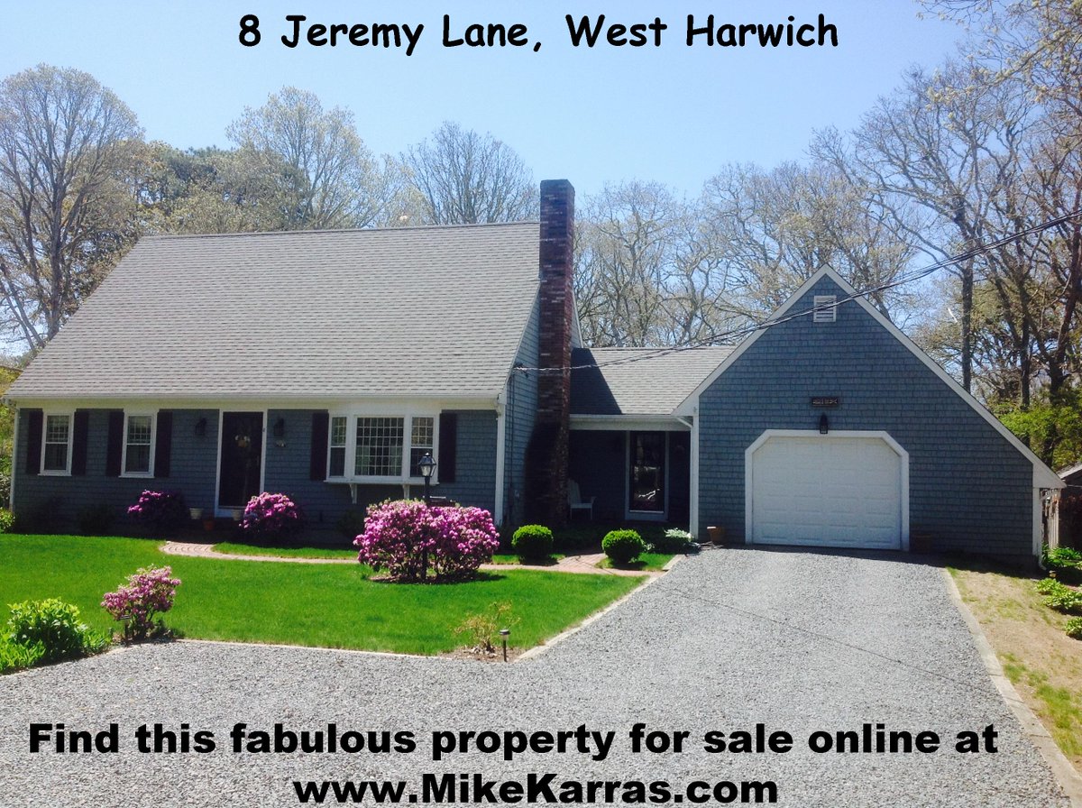 buyacapecodhome's tweet image. Stunning 3 Bedroom 2.5 Bath Cape. #firstfloormaster #privateroad #walktobeach #capecod #realestate #westharwich #sale