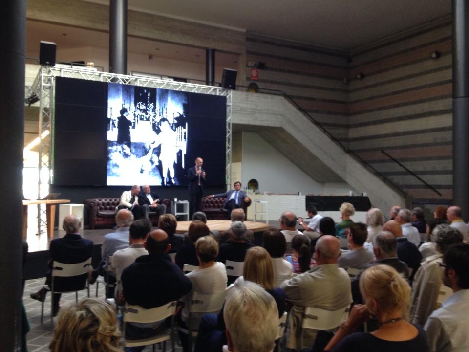 Lariofiere tweet media