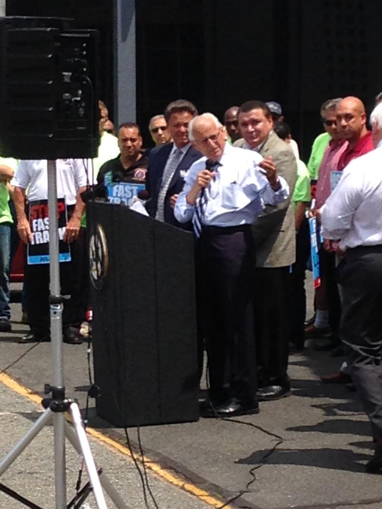 Teamsters877's tweet photo. You'll be surprised to see how our Republican friends in this State vote on #FastTrack - Rep. Pascrell @Teamsters #NJ http://t.co/MSOESyhAVU