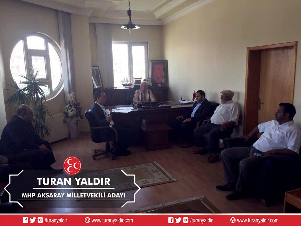 TuranYALDIR's tweet photo. Aksaray Şoförler Odası'nı ziyaret ettik.Şoförlerimizin sıkıntıları hakkında hasbihal ettik.
#TURANYALDIR #GELİYOR http://t.co/hQDrNkp00P