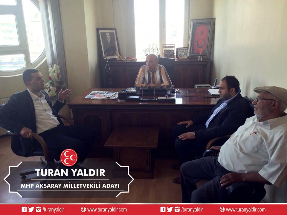 TuranYALDIR's tweet photo. Aksaray Şoförler Odası'nı ziyaret ettik.Şoförlerimizin sıkıntıları hakkında hasbihal ettik.
#TURANYALDIR #GELİYOR http://t.co/hQDrNkp00P