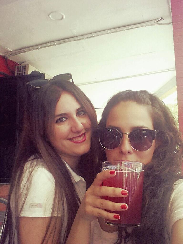CornejoMJ's tweet photo. #sevillaneando vamos q nos vamos @AnaGracia11 http://t.co/tR44WId8wt