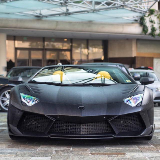 Onatable's tweet image. Matte black is the colour👌