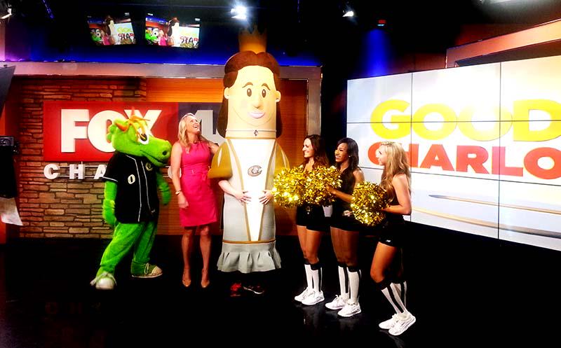 TheCLTQueen's tweet photo. Nice meeting @pcrawfordFox46 this morning on @FOX46News. Finally, someone who is my height! Just kidding Page! http://t.co/MlZTLPQvWM