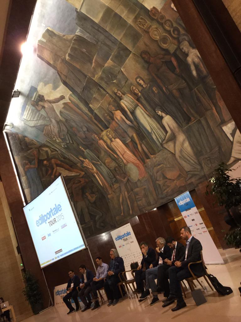 davidemichetti's tweet photo. #EdilportaleTour2015 #Roma#ultimatappaincorso @VELUXItalia @Sicilferro @knaufitalia @HELLAItalia @IsopanSpa @BTicino http://t.co/phdoy3JtcU