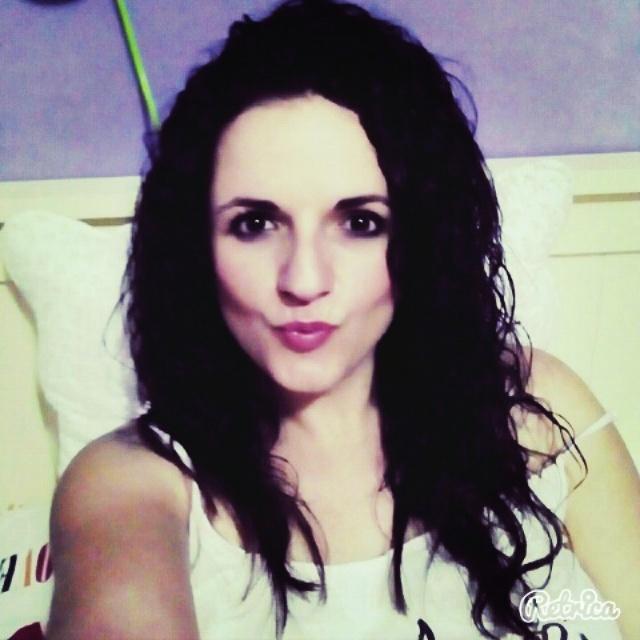 MuyDeMi's tweet photo. Pues me despido de Twitter. Estoy por Facebook!! Un besito pa tol mundo, pa mis amig@s y pa las cotillas ✌ 28/01/14❤ http://t.co/4Vh3YUHODV