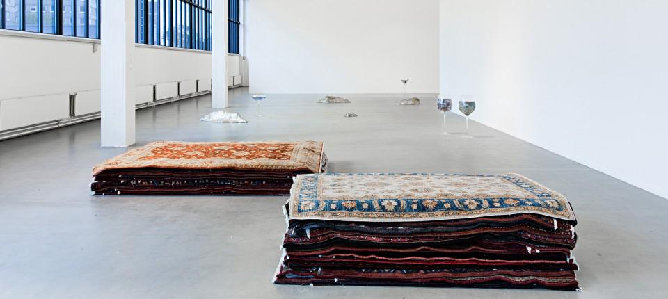DAREmagazin's tweet photo. Entlarvende Blicke auf die Warenwelt. @KunstvereinHH zeigt dänische Künstlerin Nina Beier. http://t.co/kCcOkPlNCl http://t.co/hsteg4eBjQ