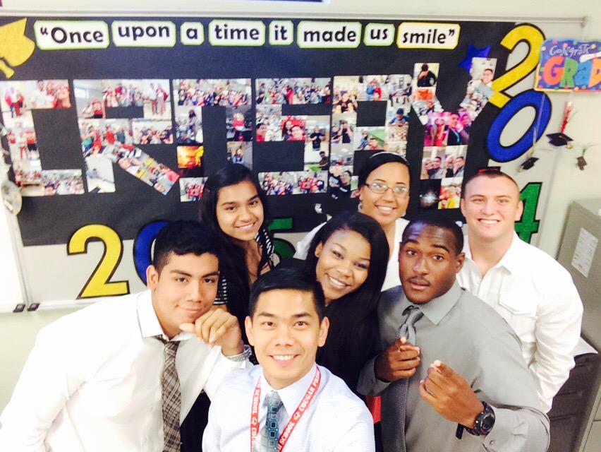 sirkim05's tweet photo. Dress for success! #period1 #physics #rm201 #crosbyhs http://t.co/0D2KZNbs93