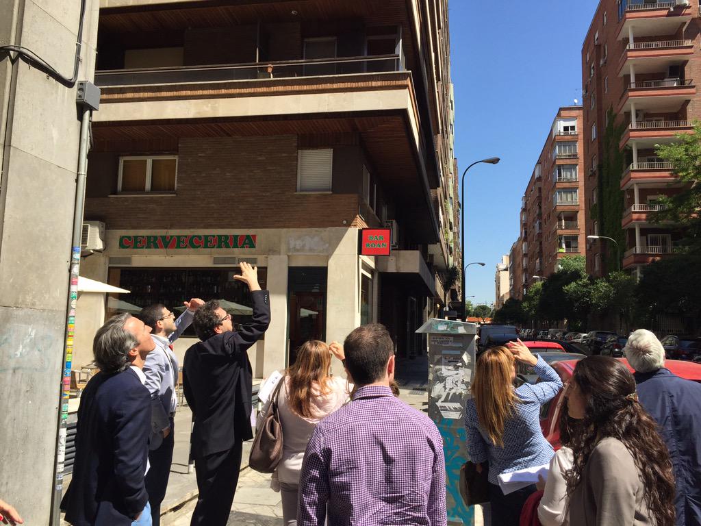 OpenHouseMadrid's tweet photo. Juan Herreros nos ha hecho una demostración de lo q haremos en Open House Madrid! http://t.co/5SWz6D11Do