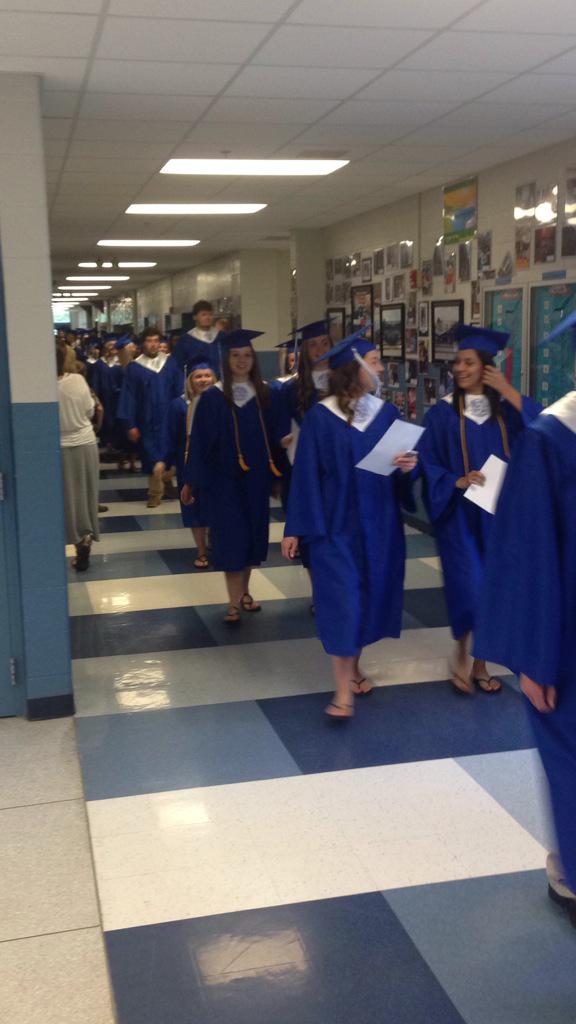 tim_schlosser's tweet photo. SRwalk at FSHS!!!#1FS http://t.co/eVLsFbFrU7