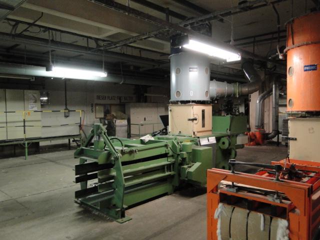 KomachBV's tweet photo. For sale: #bale #presses in very good condition. #Textile Curious? Check it out now! http://t.co/NGaVCkIsEV http://t.co/BHoUzt0xAl