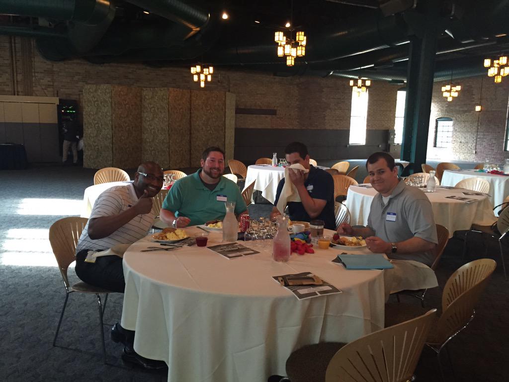 MinnNorthStar's tweet photo. Let's get this party started #mspworldclass @SprintCentral @JLeRoy01 http://t.co/r0LIQgwuyu