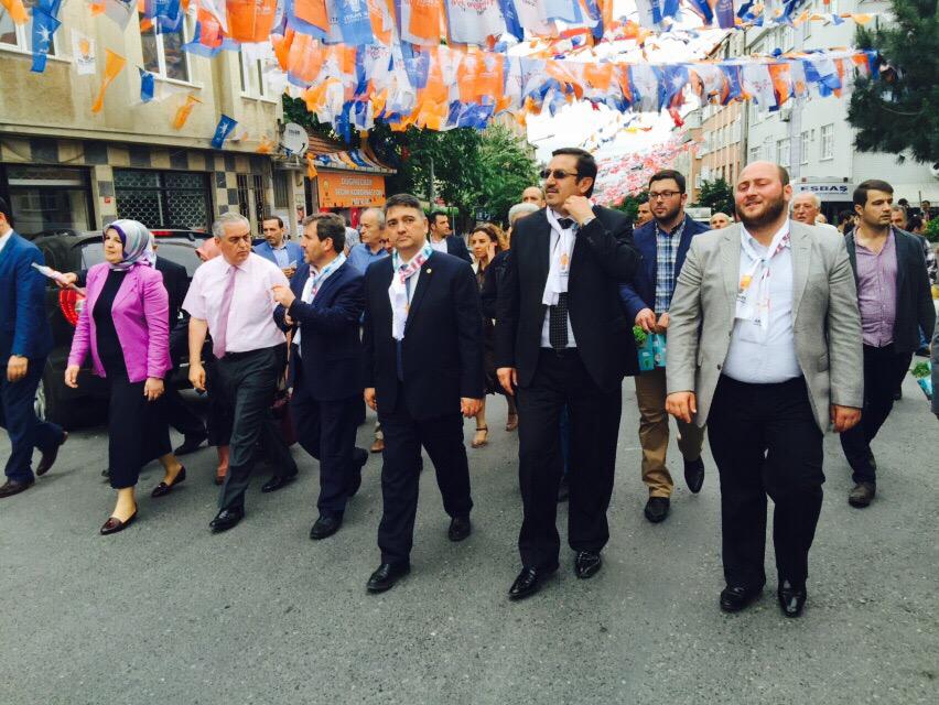 eyupakgenclik's tweet photo. Sevgi Yürüyüşümüz tüm çoşkusuyla devam ediyor.@AhmetBOgutken #MehmetEr @suleymanaykac @avremziaydin @ESKaral http://t.co/YkKspeHgw4
