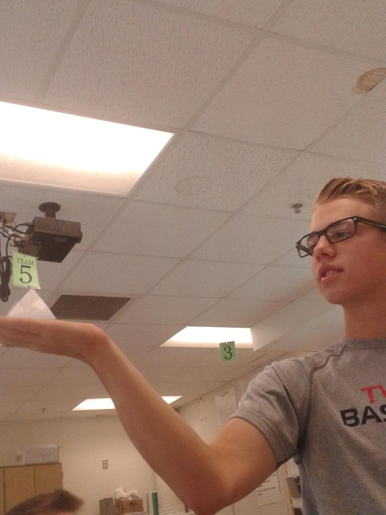 Team6Willf's tweet photo. 3D model being displayed by the lovely Matthew. http://t.co/BGMkH0RihT