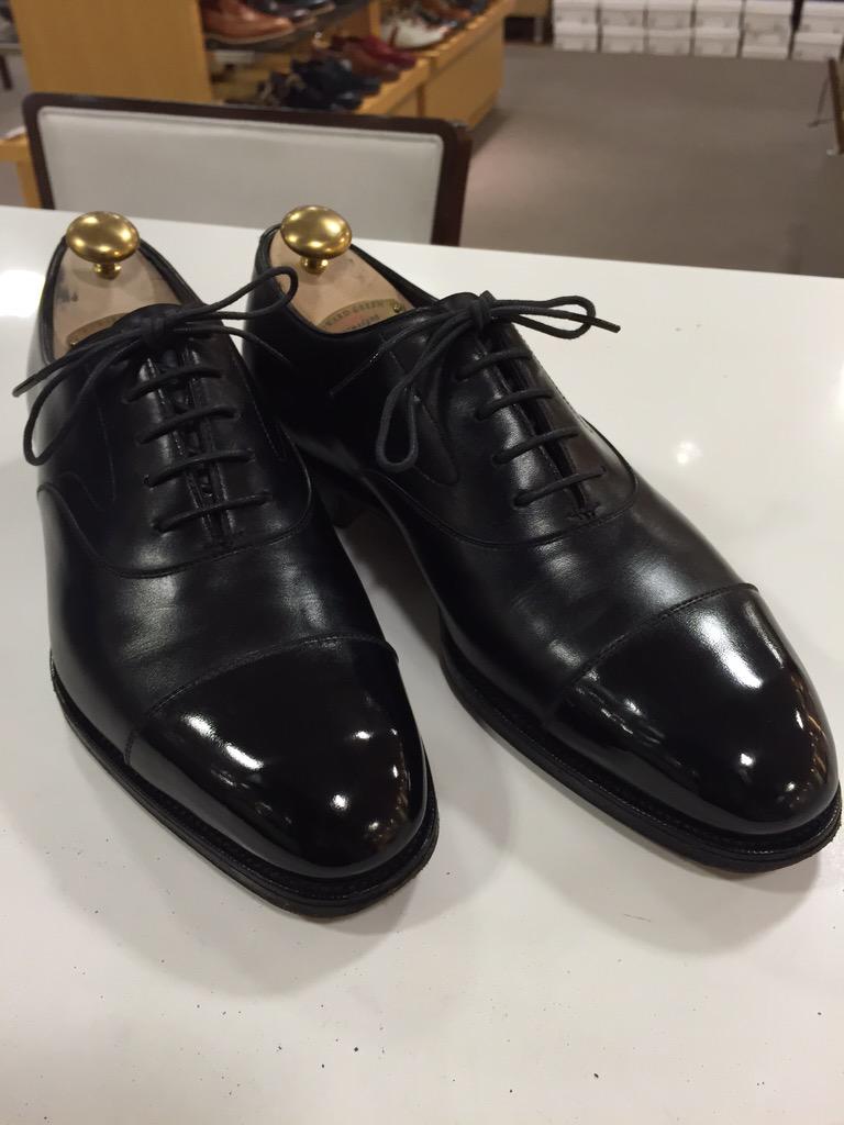 fans_shinbashi's tweet photo. Edwardgreen 82 

#edwardgreen #last82 #shoeshine #polish #イングリッシュギルド #Englishguild #トラディショナルワックス http://t.co/LtII9zoNxs