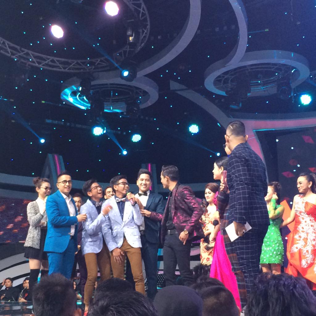 Indosiar's tweet photo. Banyak yang jadi saksi juga nih kalo @DA2_Ady sama @DA2_Tria udah jadian cieee ciee #EksisDA2 http://t.co/bAE2niroKN