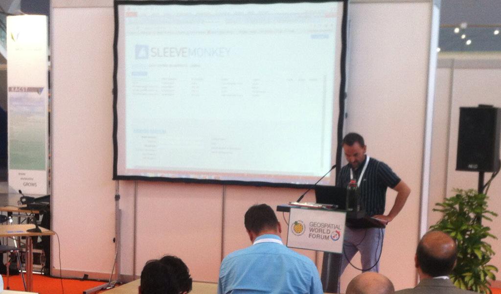 torfri's tweet image. Frank Maes at #Inspire_gwf presenting sleevemonkey a nice ui to manage geoportal apps #easyAndFun