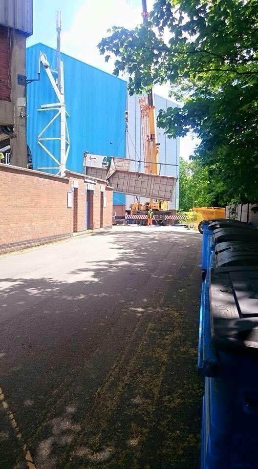 SWFCFollow's tweet photo. Out with the old and soon to follow is the new screen #swfc WAWAW #SWFCFOLLOW http://t.co/u8Tw7YaX4k
