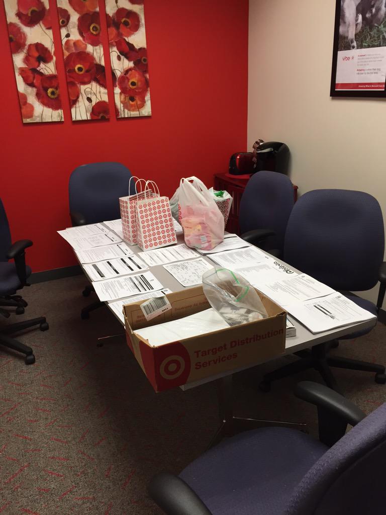 GregPare1's tweet photo. Getting ready for #InternOrientations today making up packets http://t.co/JqhRXRqp3M