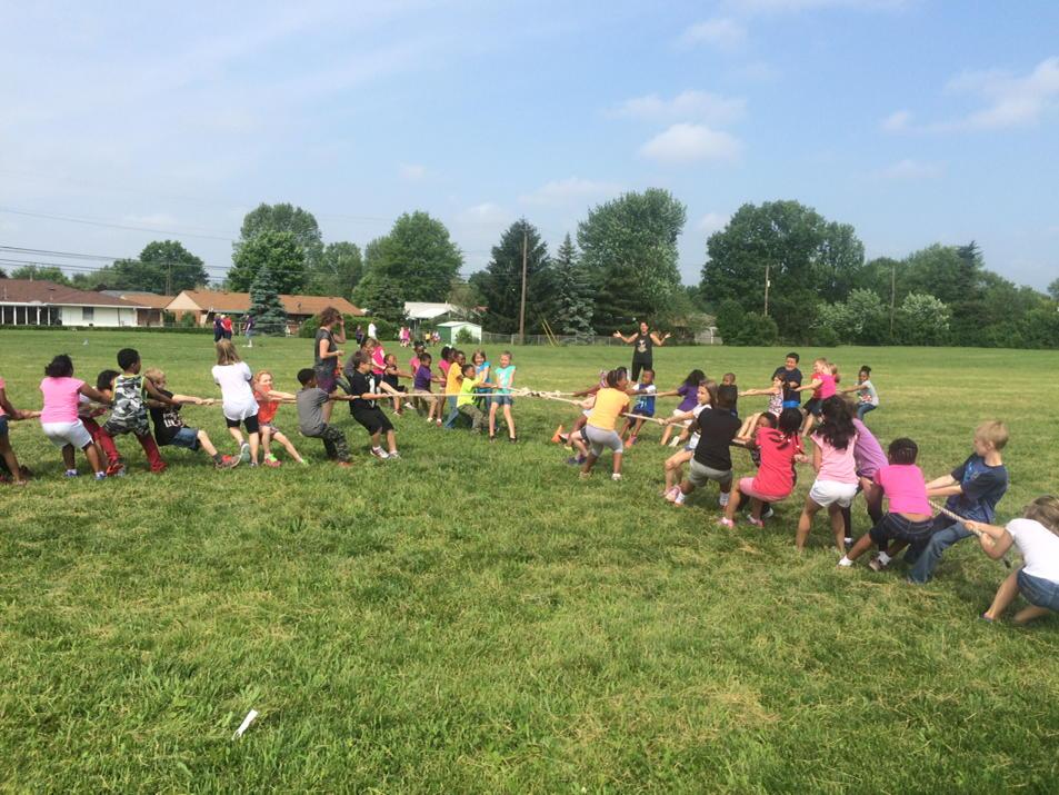 MissMcMannis's tweet photo. It's goin' down!
#SecondGradeTugOfWar #TigerFieldDay #HMSTEM http://t.co/04xA6Hu8iw