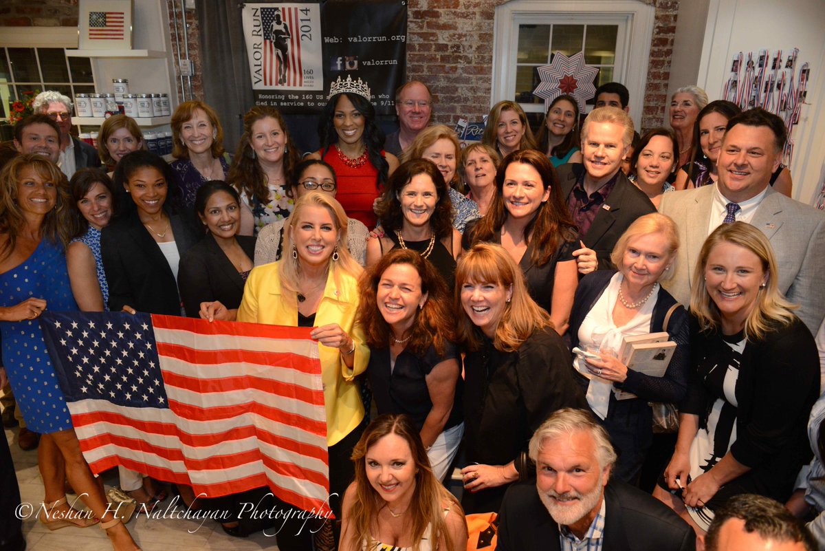 RitaCosby's tweet photo. Great #patriotic event–@morphmom1 @dogtagbakery 4 #ValorRun @NancyLacore honoring #military women fighting #terrorism http://t.co/wYKvTKCvYZ